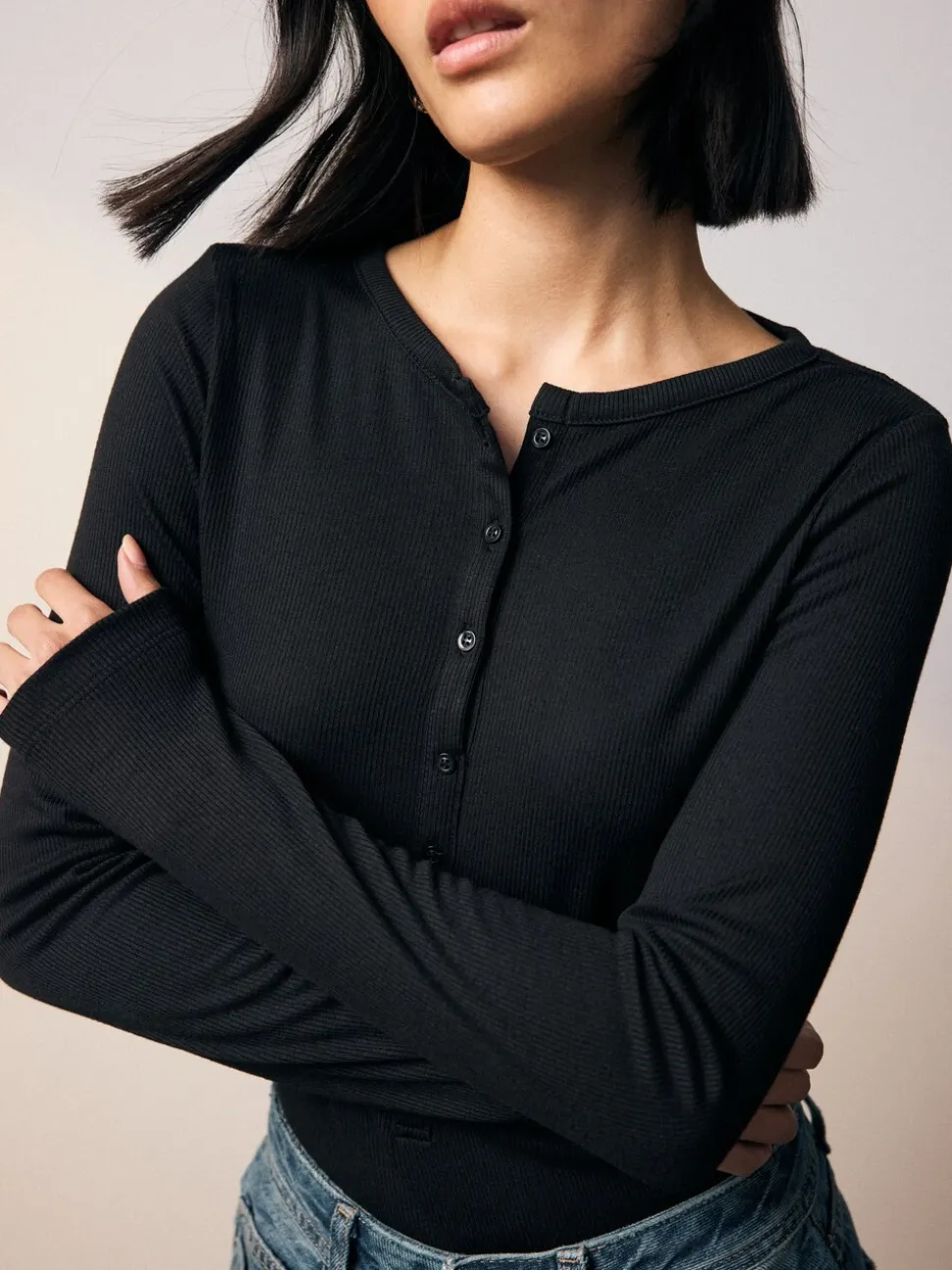 Zwart - Geribbelde Henley-bodysuit met lange mouwen