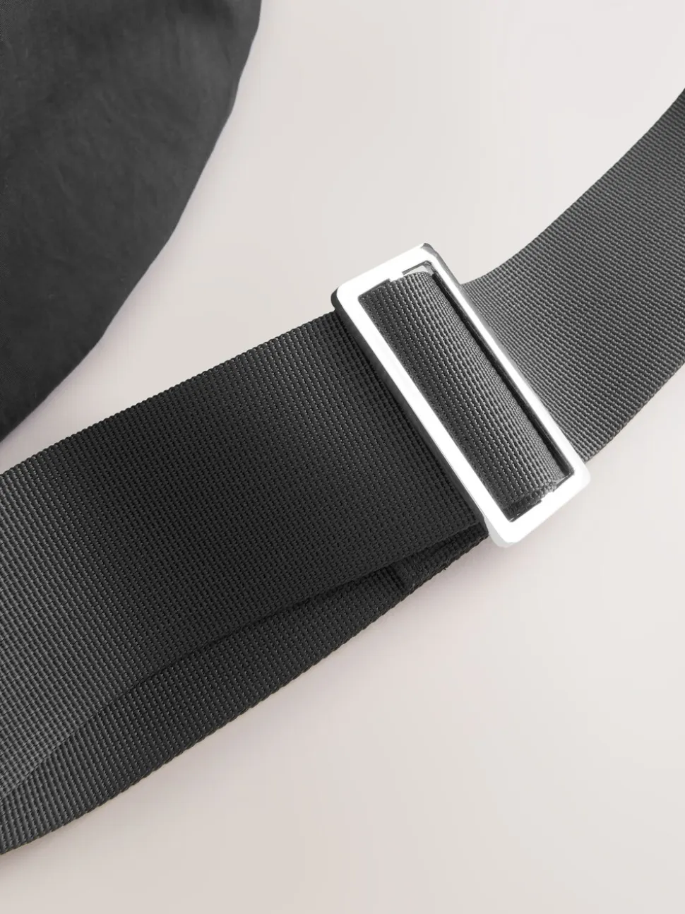 Zwart - Grote nylon schoudertas