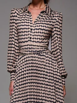 Zwart - Jolie Moi Long Sleeve Pleated Jersey Maxi Dress