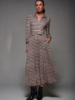 Zwart - Jolie Moi Long Sleeve Pleated Jersey Maxi Dress