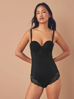 Zwart - Kanten body met cups en sterke buikcorrectie