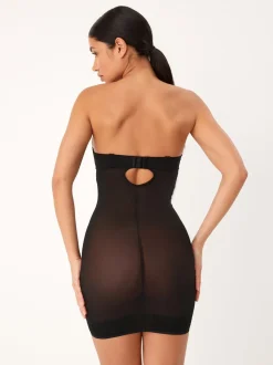 Zwart - Kanten DD+ slipdress met lichte vulling en sterke buikcorrectie