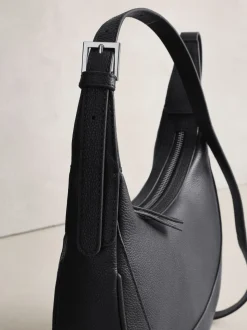 Zwart - Leather Scoop Cross-Body Bag