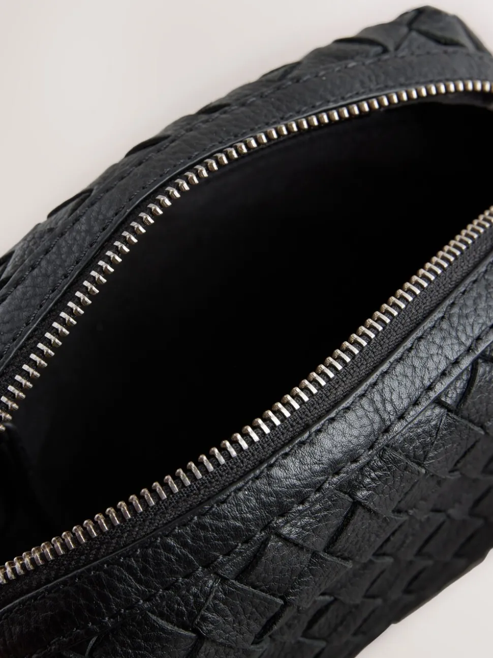 Zwart - Leather Weave Camera Bag
