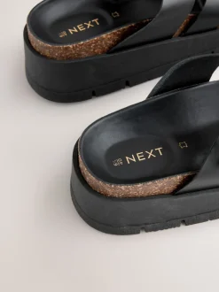 Zwart - Leren sandalen met bandjes en gespdetail