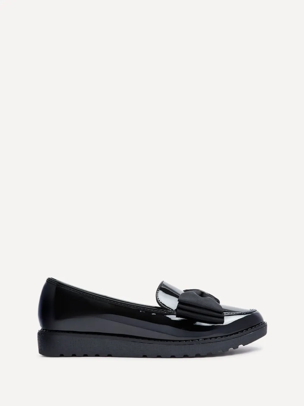Zwart - Linzi Cathy loafers met plateauzool en grote strik