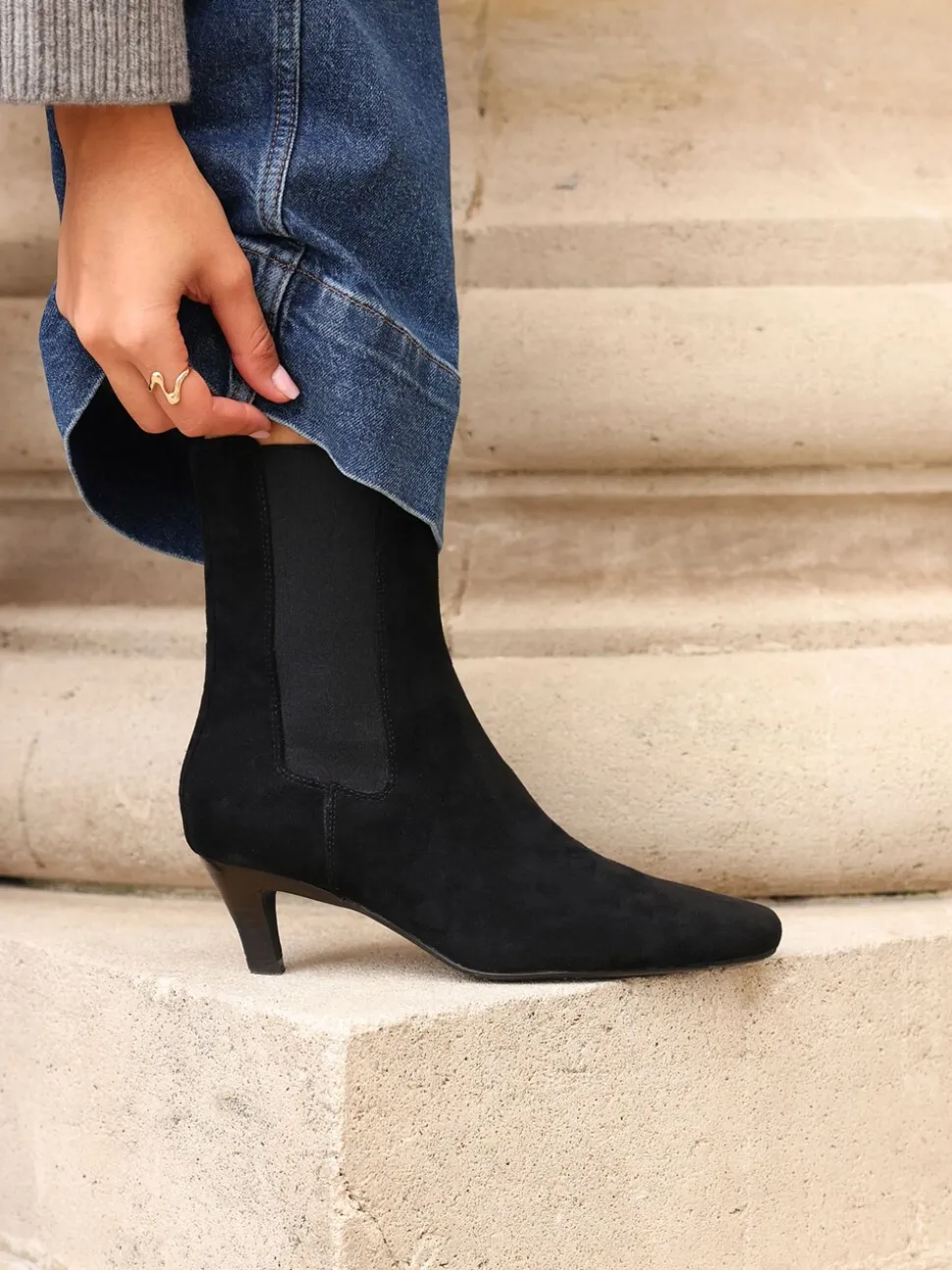 Zwart - Linzi Ritual Kitten Heeled Chelsea Boots