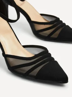 Zwart - Linzi Serri pumps met naaldhak en mesh in de voorkant