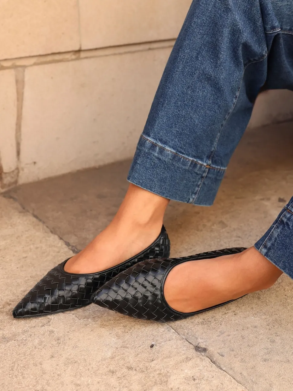 Zwart - Linzi Talina Woven Pointed Toe Ballet Flats