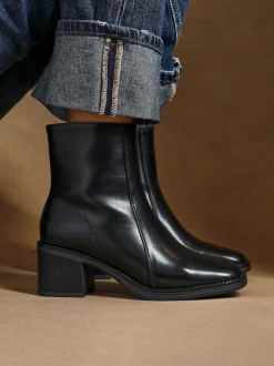 Zwart - Linzi Wander Block Heel Ankle Boots