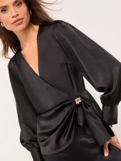 Zwart - Lipsy Satin Hardware Detail Wrap Top