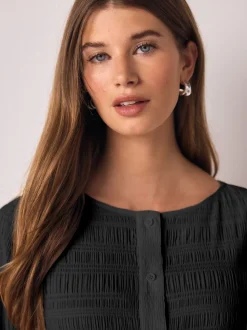 Zwart - Long Sleeve Boatneck Textured Button-Front Blouse