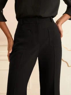 Zwart - Love & Roses - Kick flare broek met opgestikte zakken