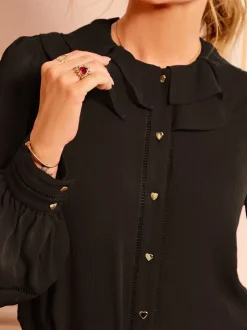 Zwart - Love & Roses blouse met lange mouwen en frillkraag