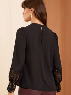 Zwart - Love & Roses blouse met lange mouwen en kanten manchetten