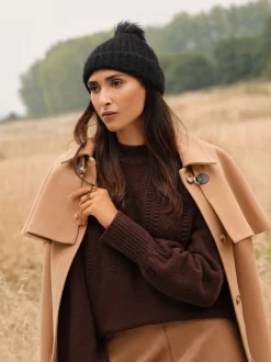 Zwart - Love & Roses Cosy Pom Hat