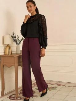 Zwart - Love & Roses Crew Neck Lace Yoke Long Sleeve Blouse