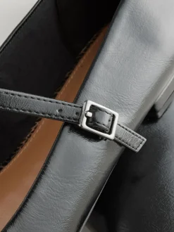 Zwart - Mary Jane-schoenen met ronde neus