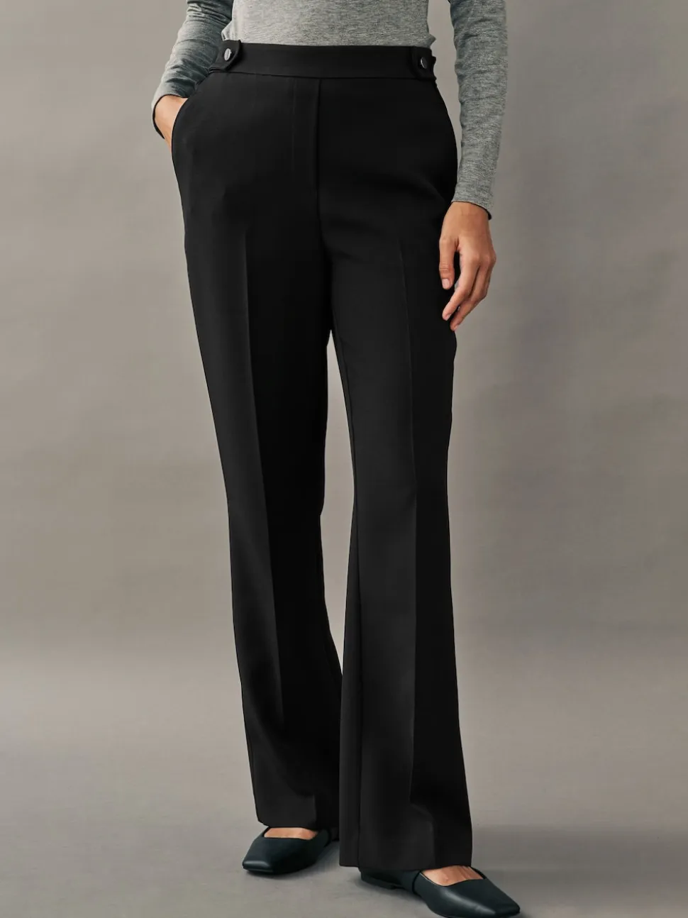 Zwart - Modieus gesneden bootcut broek