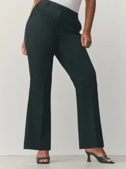Zwart - Modieuze Hourglass broek met bootcut