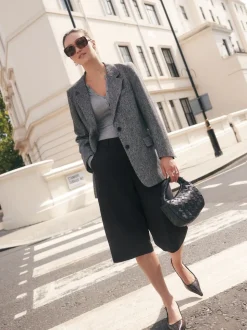 Zwart - Modieuze lange shorts