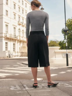 Zwart - Modieuze lange shorts