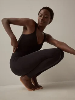 Zwart - Naadloze vormgevende legging met buikcorrectie