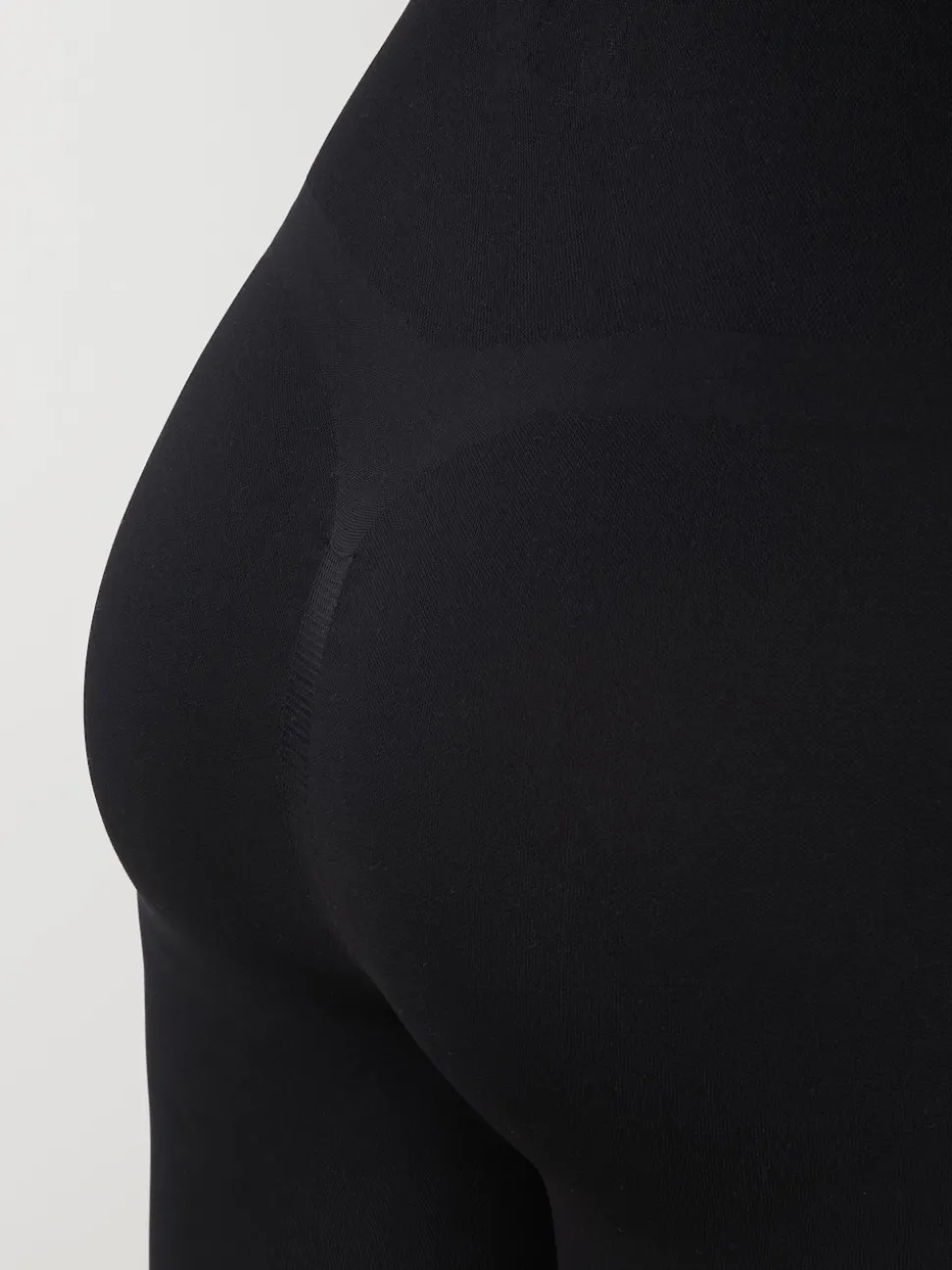 Zwart - Naadloze vormgevende legging met buikcorrectie