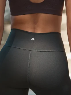 Zwart - Next Active Sports - Vormgevende Dry Tech-midi-legging met buikcorrectie en hoge taille