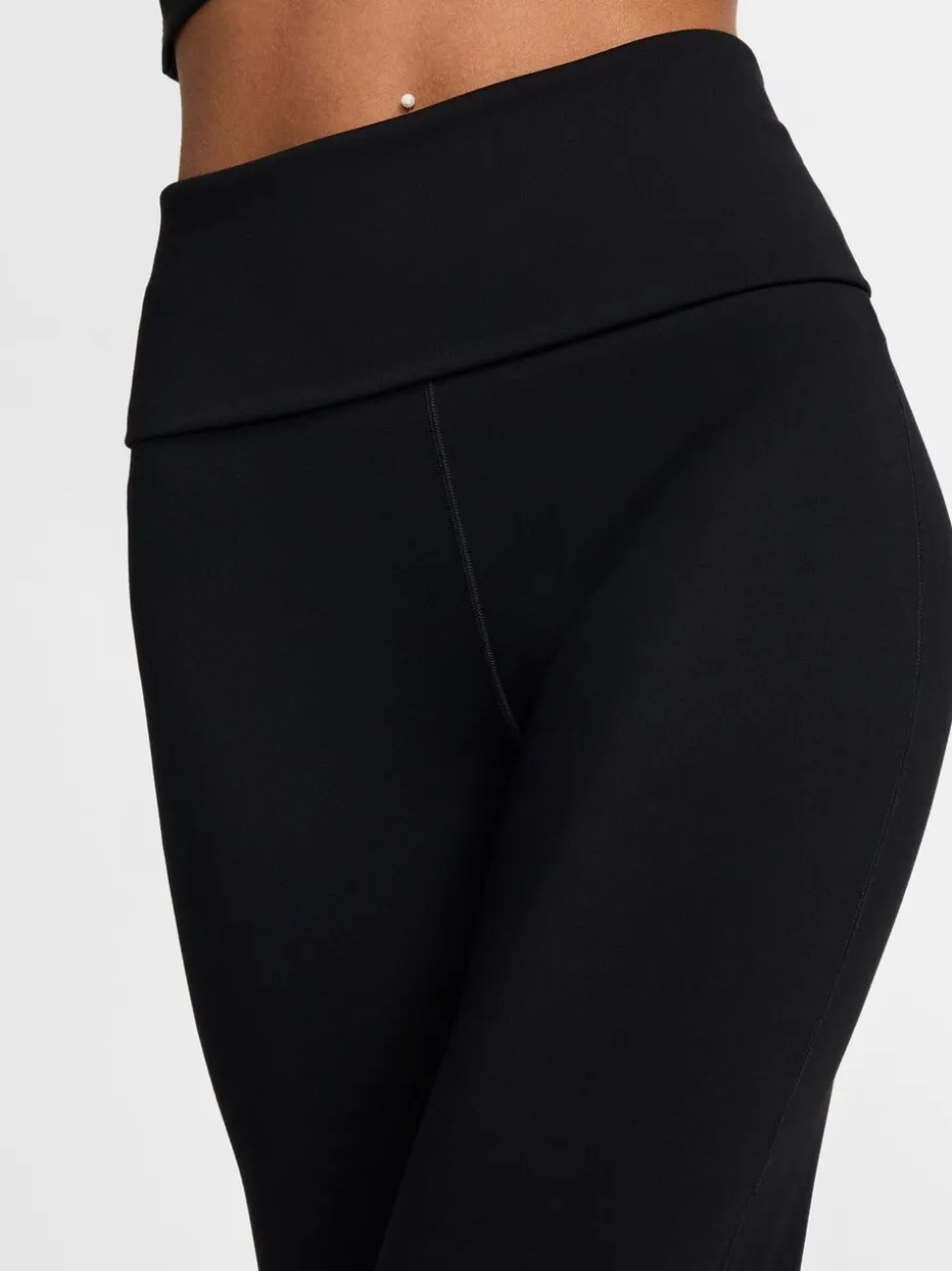 Zwart - Nike One hoge taille wijde pijp leggings