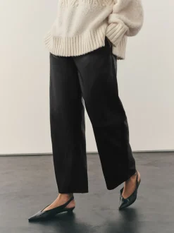 Zwart - Nothing Ordinary Faux Leather Barrel Leg Trousers