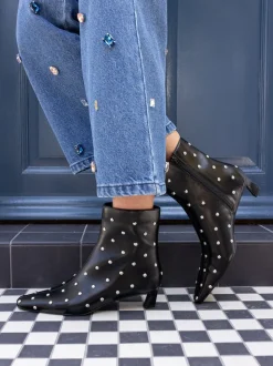 Zwart - Novo Wide Fit Kiki Studded Low Heel Ankle Boots
