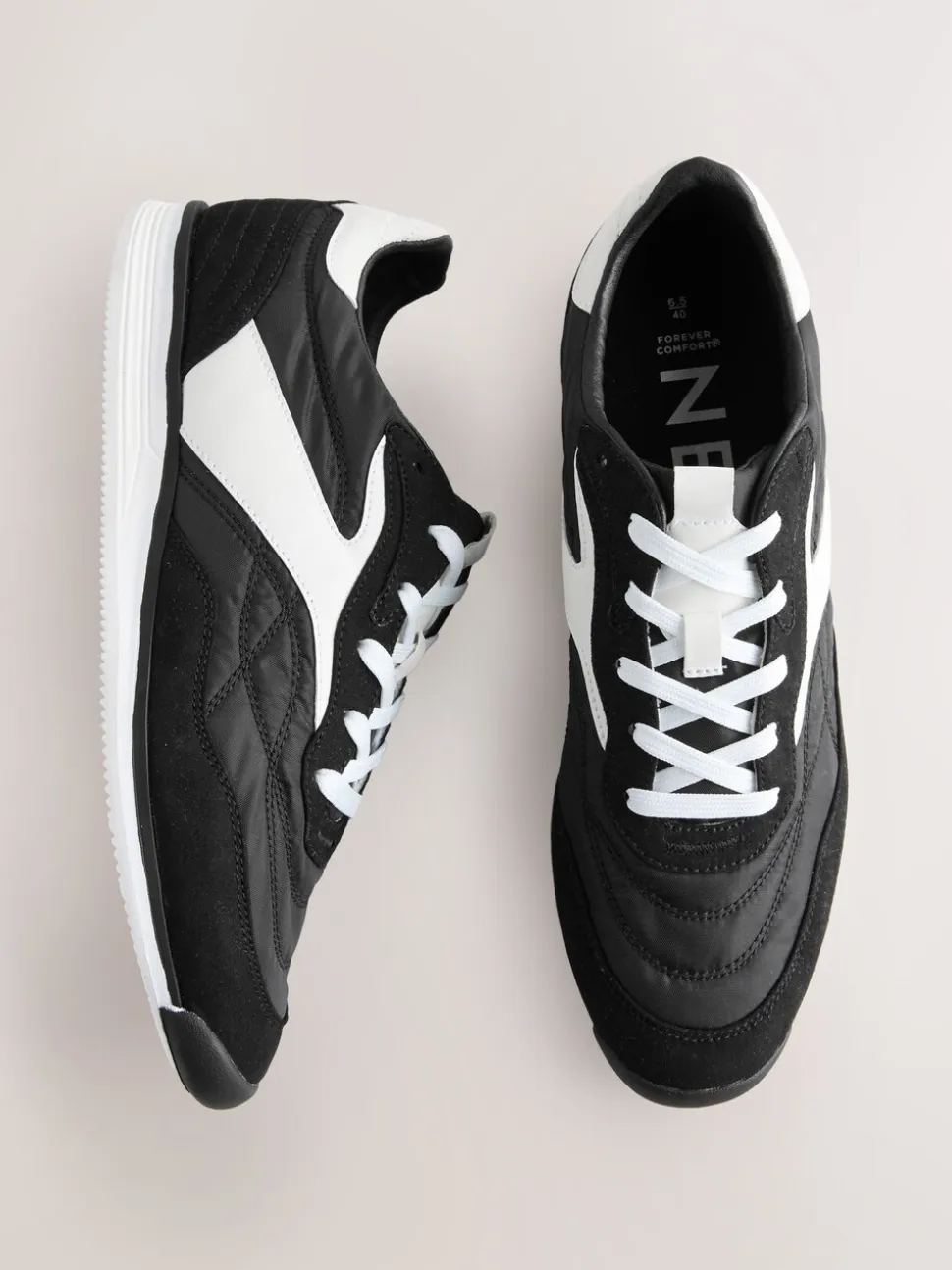 Zwart - Paneel Detail Vetersluiting Trainers