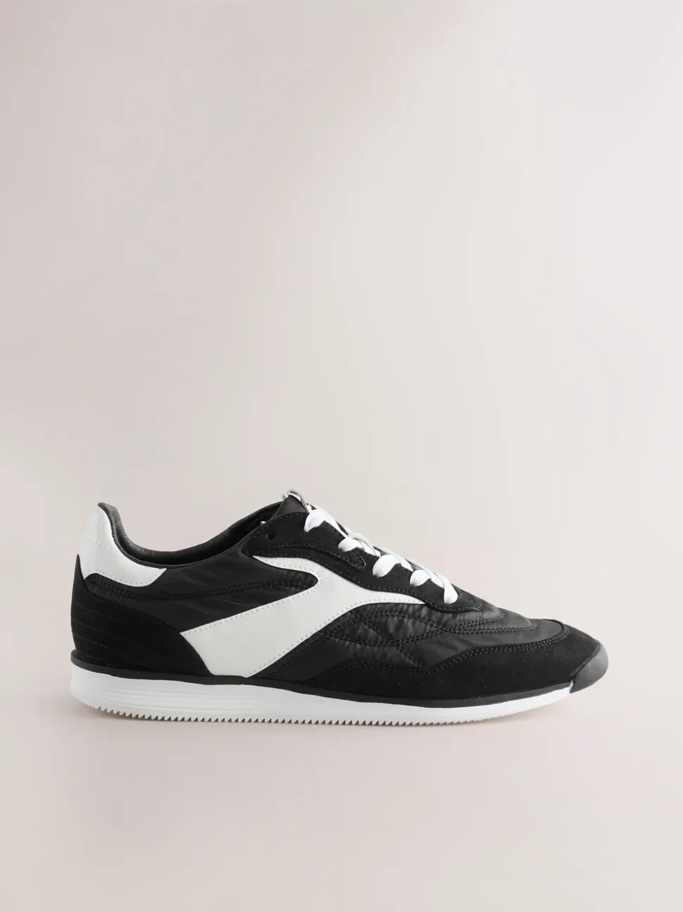 Zwart - Paneel Detail Vetersluiting Trainers