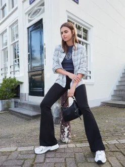 Zwart - Power vormgevende ponté flare legging
