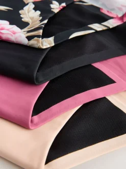 Zwart / Praline Huidskleur / Roze Bloemen - Set van 4 No VPL menstruatieslips voor medium vloeien