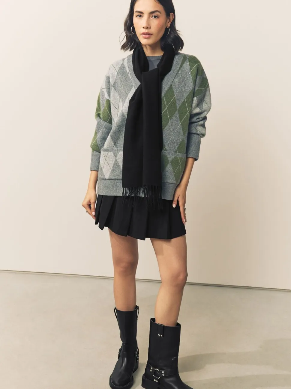 Zwart - Premium Made in Italy Midweight Scarf with Containing Wool