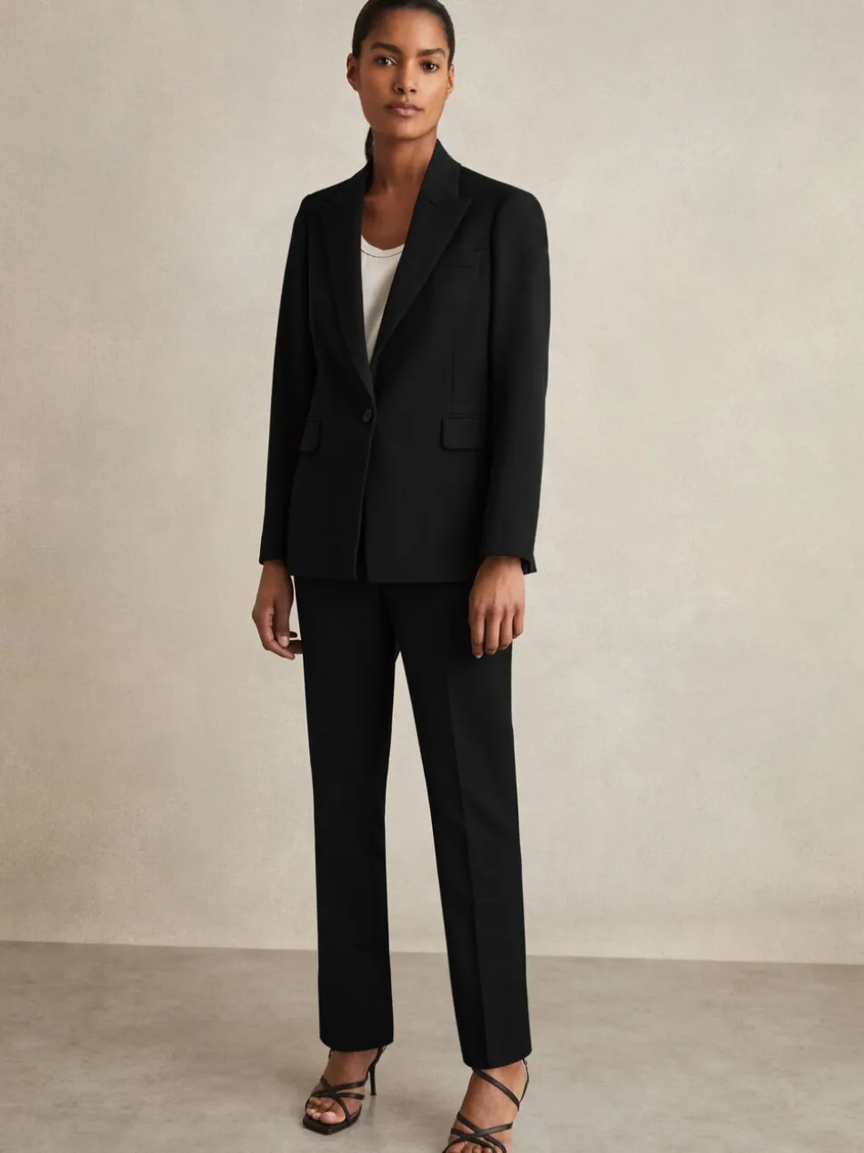 Zwart - Reiss Gabi maatsnit-kostuumblazer met enkele knoopsluiting