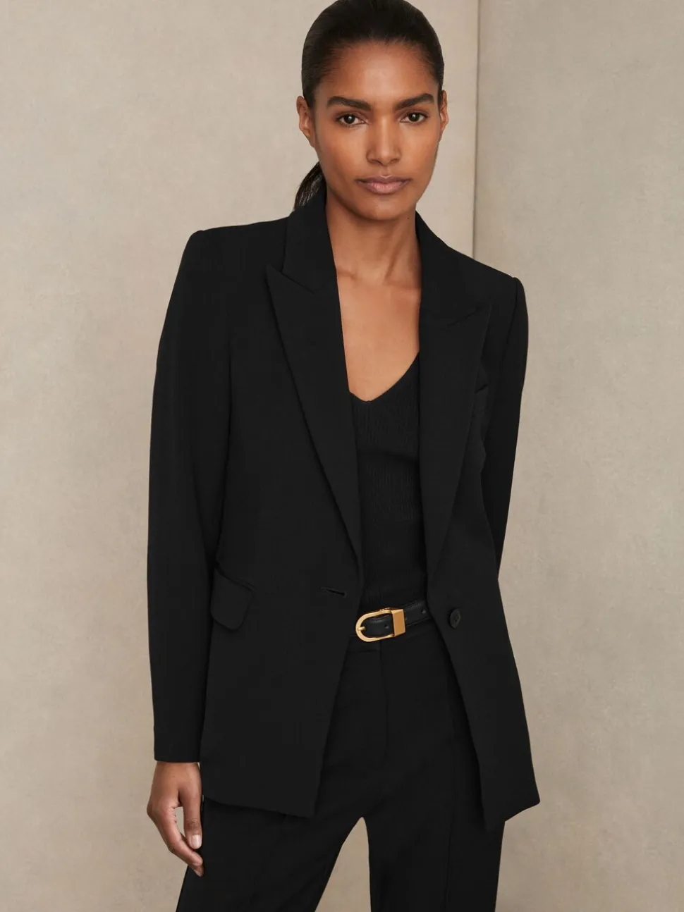Zwart - Reiss Gabi maatsnit-kostuumblazer met enkele knoopsluiting