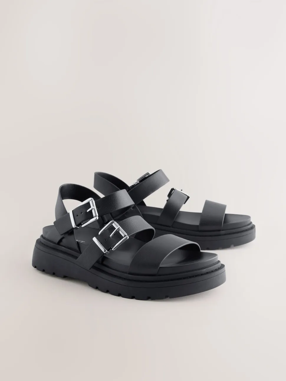 Zwart - Sandalen met dikke zool en gesp