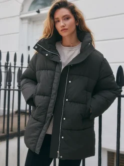 Zwart - Shower Resistant Mid Length Padded Coat