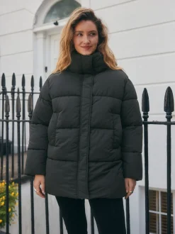 Zwart - Shower Resistant Mid Length Padded Coat