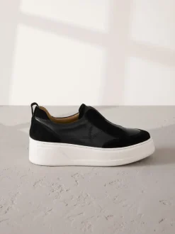 Zwart - Signature leren instapsneakers met dikke zool en plateauzool