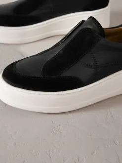 Zwart - Signature leren instapsneakers met dikke zool en plateauzool
