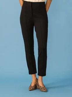 Zwart - Smalle vormgevende broek