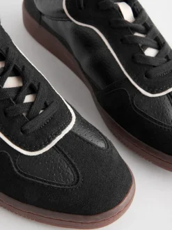 Zwart - Sneaker met veters