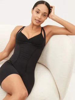 Zwart - Wear Your Own Bra - Body met sterke buikcorrectie