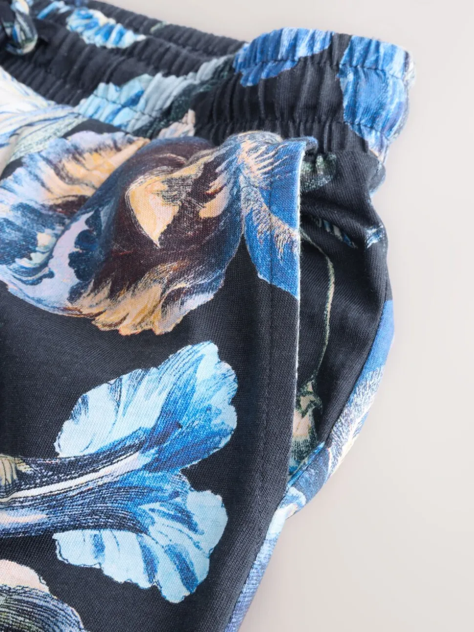 Zwart bloemenprint - Kew Collection pyjama's met lange mouwen