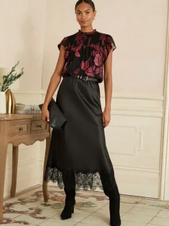 Zwart bloemenprint - Love & Roses - Metallic top met ronde hals