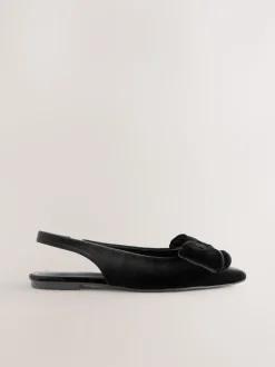 Zwart fluweel - Forever Comfort® ballerina's met strik, spitse neus en hielbandje